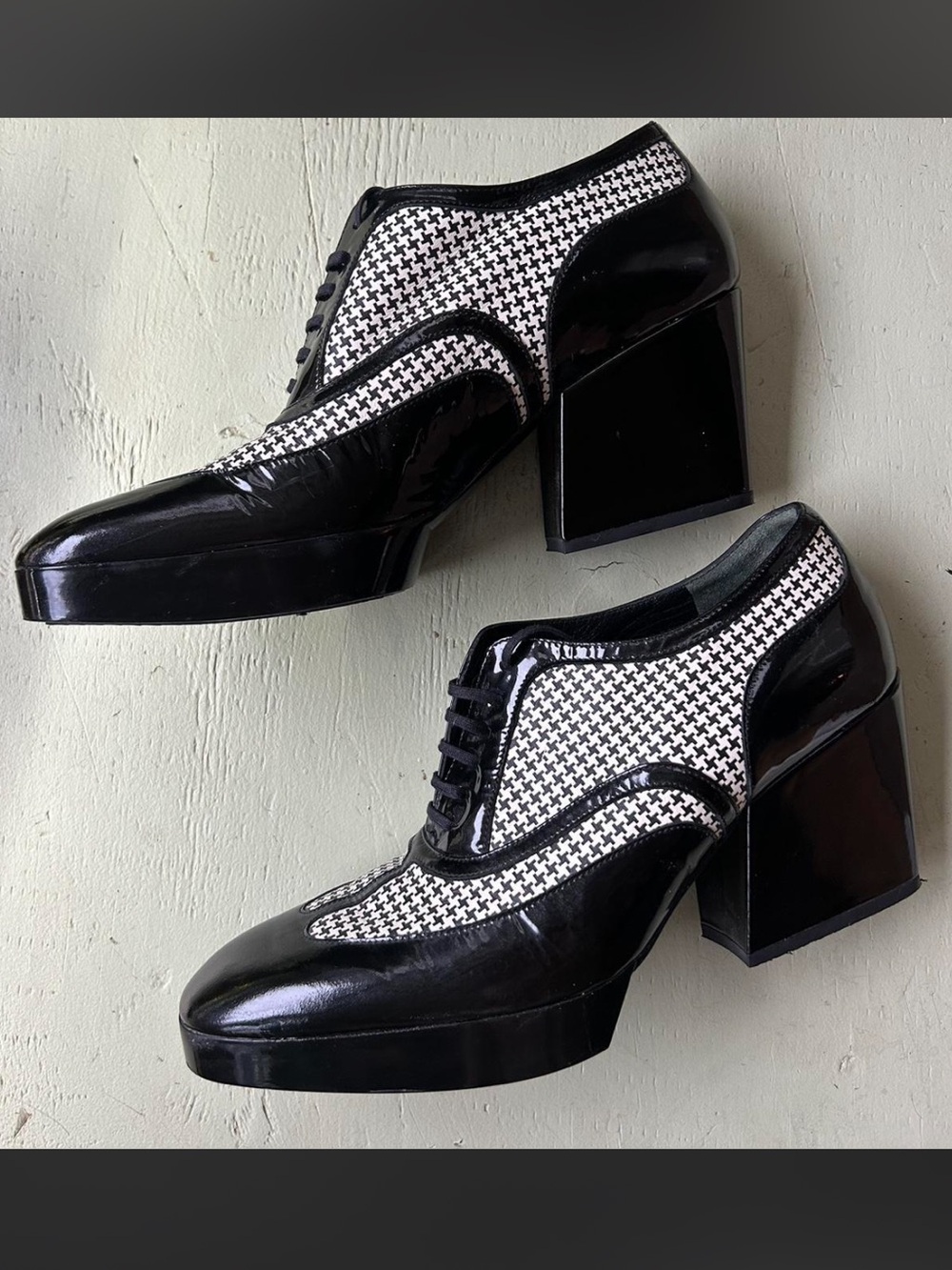 Robert Clergerie Black and White Houndstooth Platform Lace-Up Oxfords